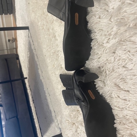 Hush Puppies Black Leather Mid Calf heeled boots Ladies - Picture 5 of 5